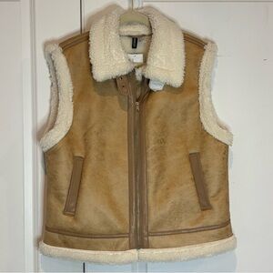 NWT H&M Faux Shearling Tan Cream Zip Vest M